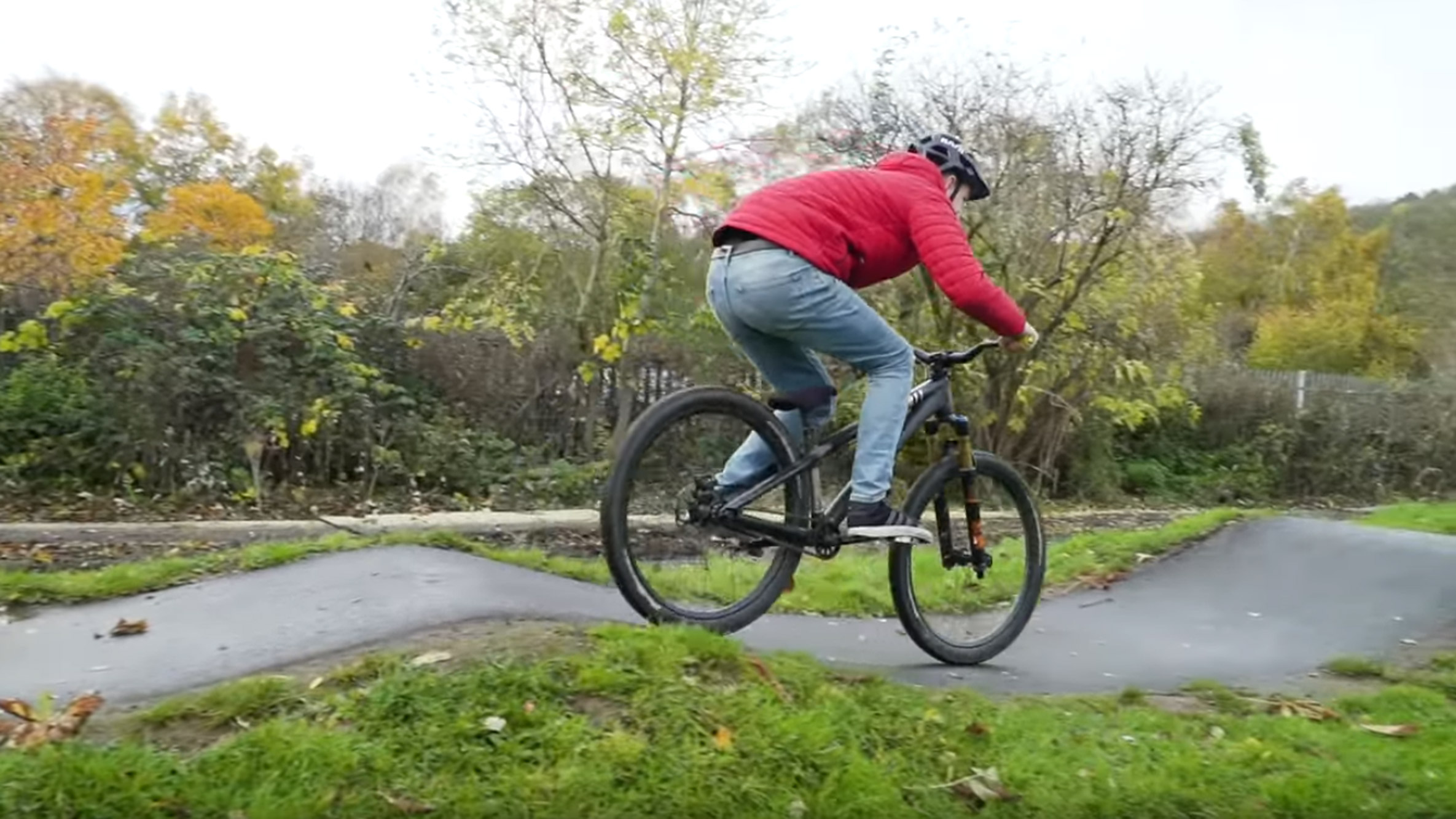 Pumptrack fahren MTBFahrtechnik für Pumptracks binbiken.de